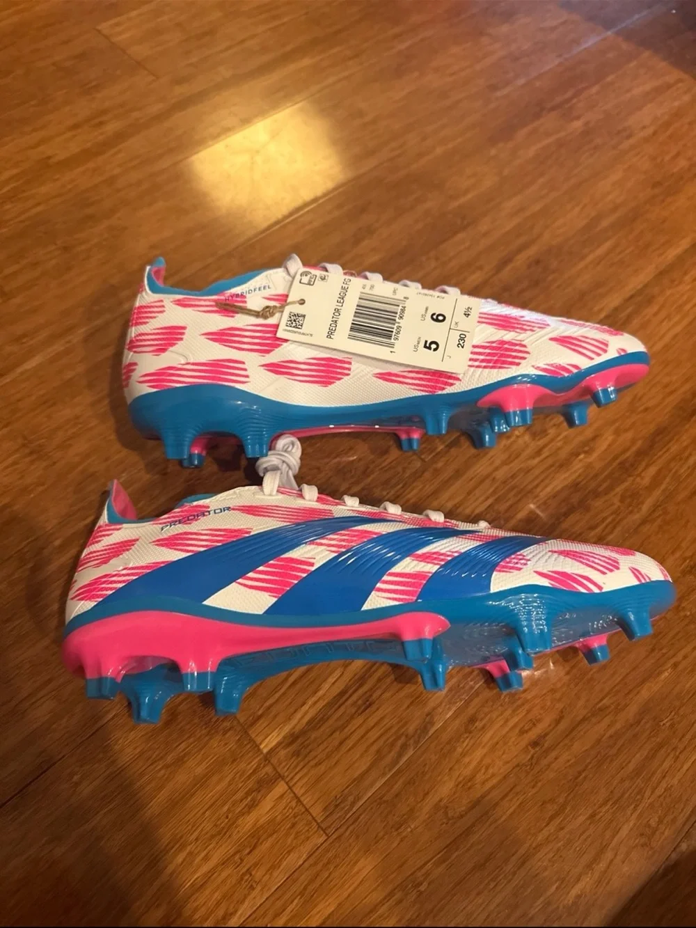 adidas Predator League FG Soccer Cleats Men’s 5/ Women’s 6 new